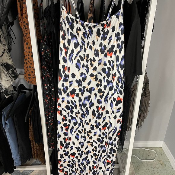 4X Curvesoul Leopard Print Side Split Maxi Dress NWT - Picture 4 of 9